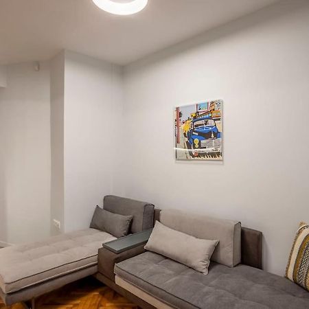 Karolou Ntil- Ground Floor Suite سالونيك المظهر الخارجي الصورة